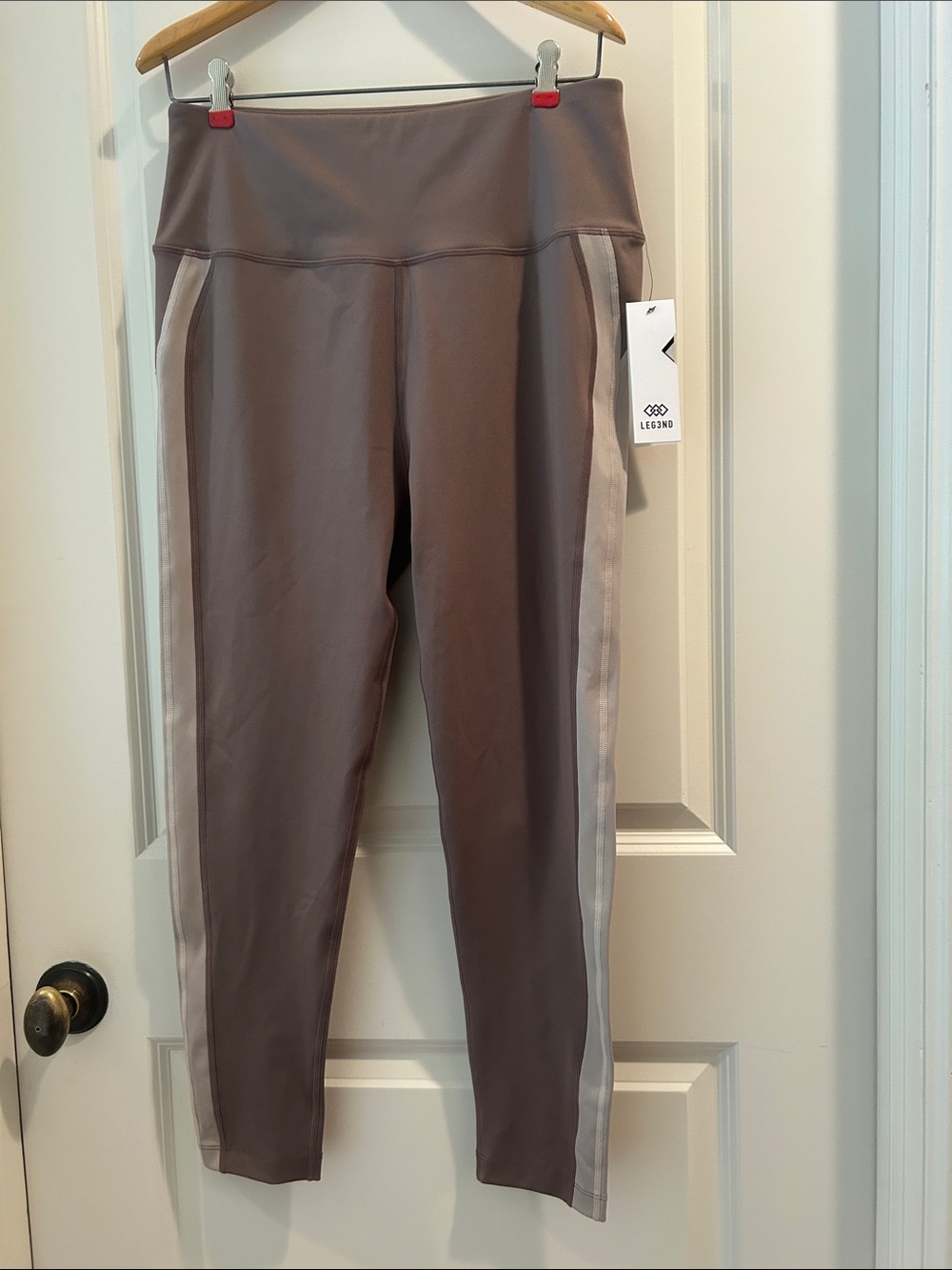 Leg3ND 12%Spandex Support High-Waist Leggings w/Side Stripes size XL brown beige